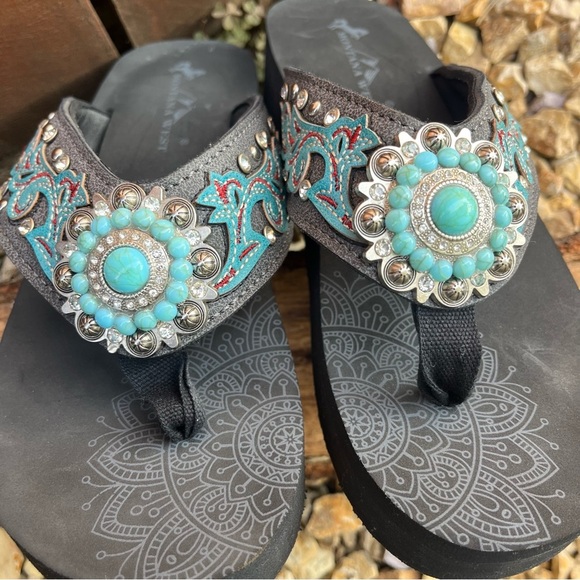 Montana West Women’s Turquoise Stone Concho Sandals Flip Flops Size: 9 - Picture 11 of 11